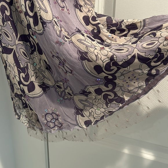 Top - Picture 3 of 4